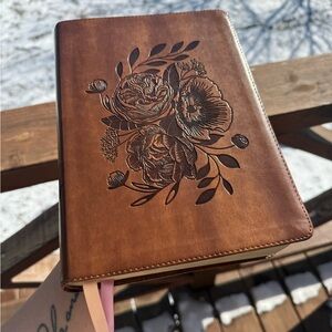 Hosanna Revival Bible